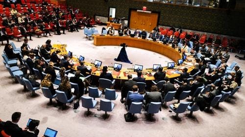 O Conselho de Segurança da Organização das Nações Unidas (ONU) deve realizar neste domingo (14) uma reunião emergencial para tratar da hostilidade entre Israel e Irã. O encontro foi solicitado por Israel após ser alvo de um ataque do Irã, no sábado (13). O ataque foi uma reação do Irã ao bombardeio de Israel a um consulado iraniano na Síria, no dia 1º.